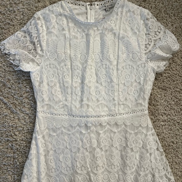 MOONRIVER DRESS SIZE JUNIOR LARGE BEAUTIFUL LACE NWT - Picture 8 of 16